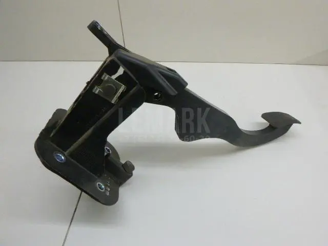 Педаль сцепления для  BMW 5-serie F10/F11 2009-2016