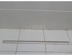 Молдинг передней левой двери