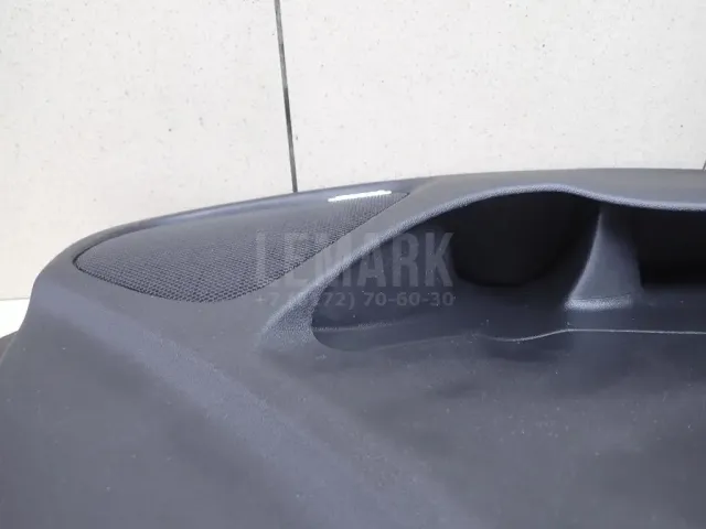 Обшивка двери передней левой для  BMW 3-serie G20/G21 2018