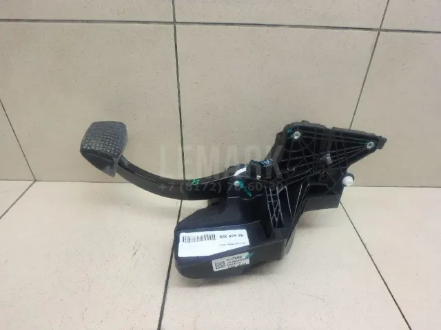 Педаль тормоза