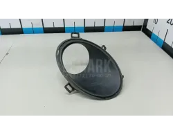 Рамка противотуманной фары левой