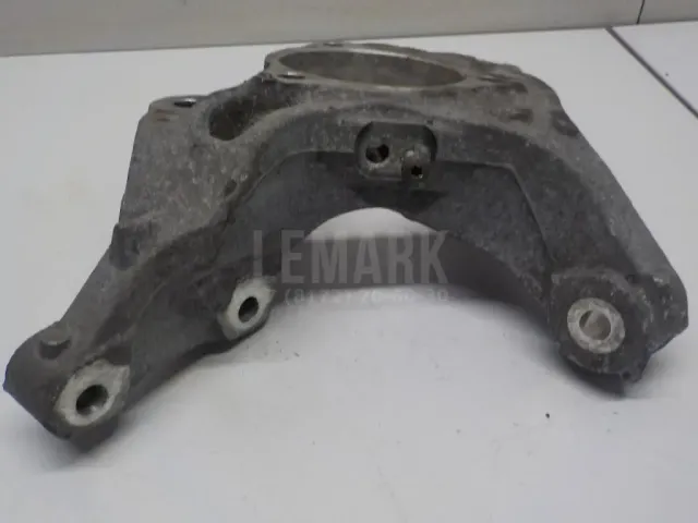 Кулак поворотный передний правый для  Ford Transit 1985-1991