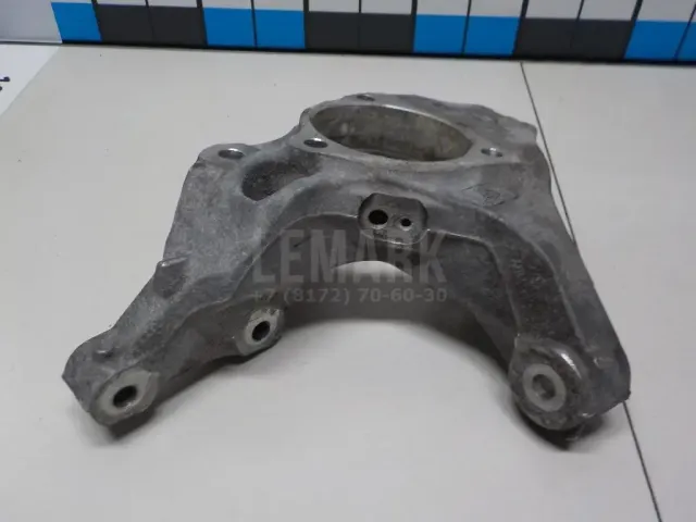 Кулак поворотный передний правый для  Daewoo Novus 2004