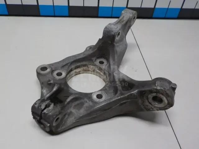 Кулак поворотный передний правый для  Daewoo Novus 2004