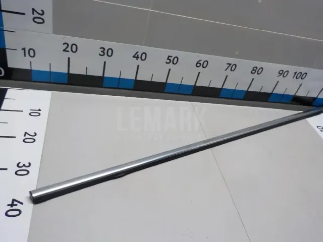 Накладка стекла переднего правого для  BMW X3 F25 2010-2017