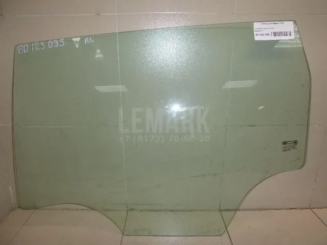 Стекло двери задней левой