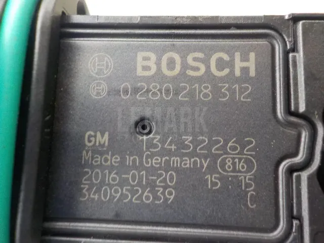 Расходомер воздуха (массметр) для  Audi A8 [4E] 2002-2010