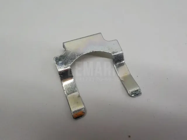 Скоба вставки замка