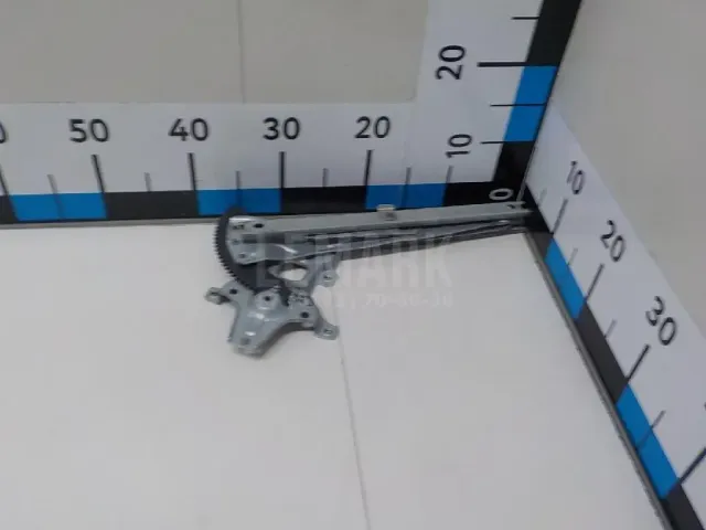 Стеклоподъемник электр. задний левый