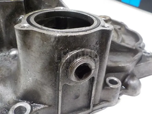 Корпус КПП для  Chrysler Neon 1999-2005