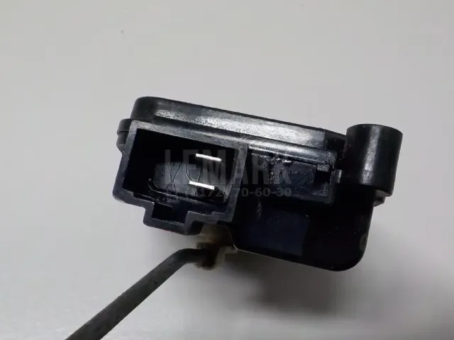 Активатор замка двери