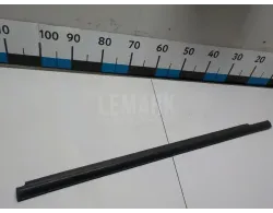 Накладка стекла заднего правого