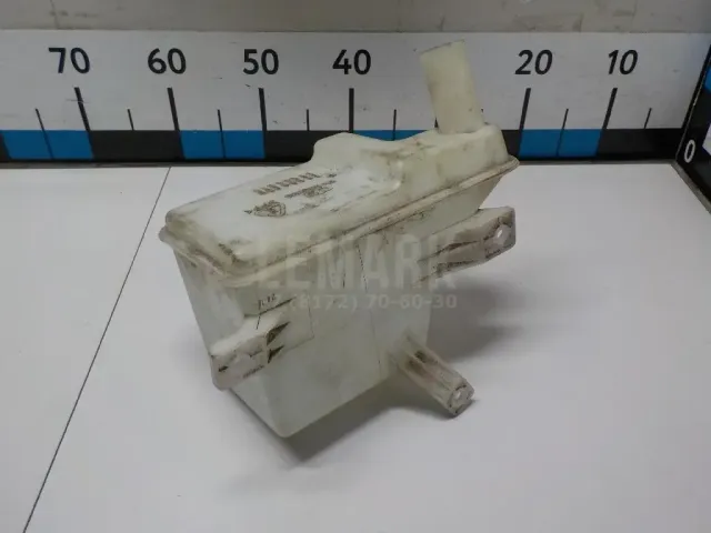 Бачок омывателя лобового стекла