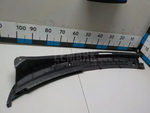 Решетка стеклооч. (планка под лобовое стекло) для  BMW i3 (I01) 2013-2022