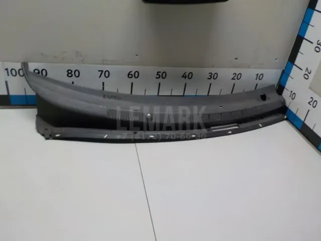 Решетка стеклооч. (планка под лобовое стекло) для  BMW i3 (I01) 2013-2022
