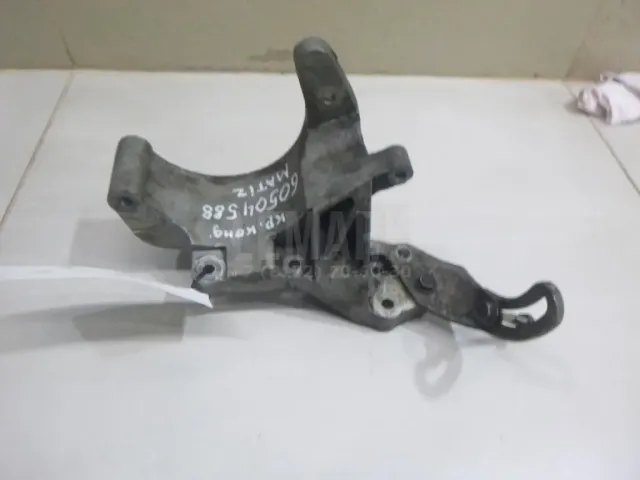 Кронштейн кондиционера для  BMW X3 E83 2004-2010