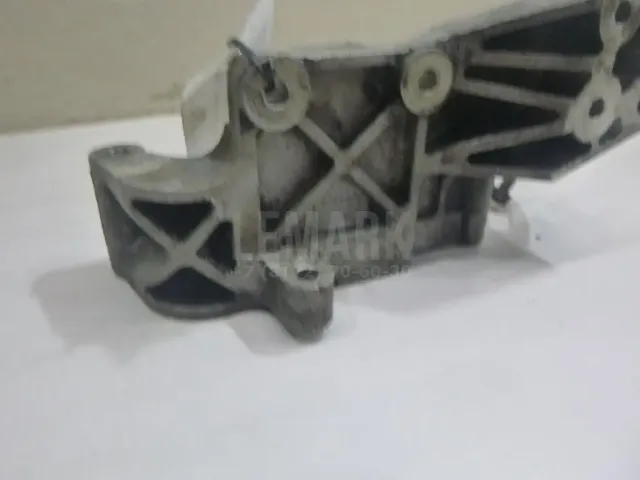 Кронштейн кондиционера для  BMW X3 E83 2004-2010