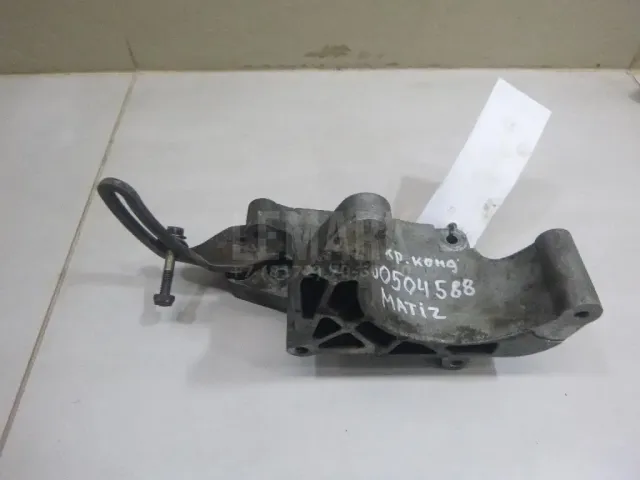 Кронштейн кондиционера для  BMW X3 E83 2004-2010