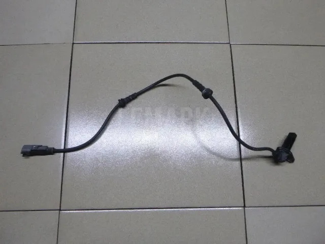 Датчик ABS задний левый