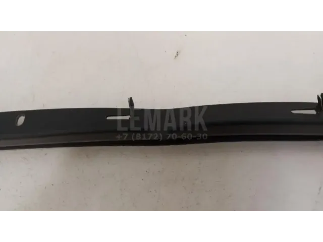 Накладка стекла переднего правого для  Chrysler Grand Voyager/Grand Caravan (RT) 2007-2020