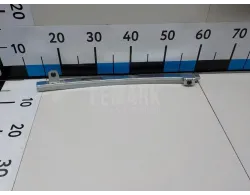 Направляющая стекла двери