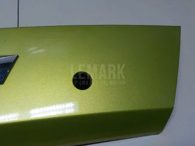 Накладка двери багажника для  Chrysler Pacifica 2003-2008
