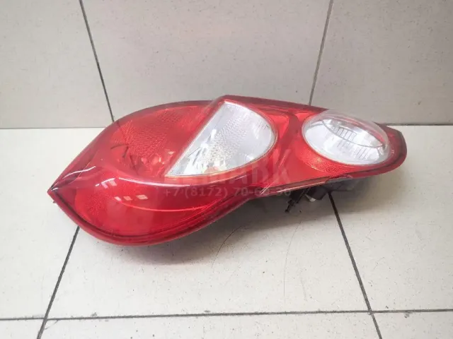 Фонарь задний левый для  Citroen C4 2004-2011