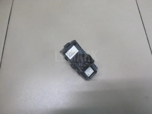 Кнопка стеклоподъемника