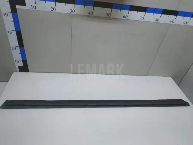 Уплотнитель двери