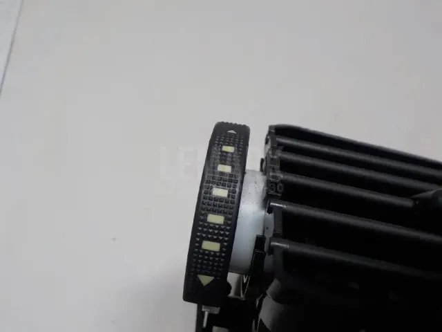 Дефлектор воздушный
