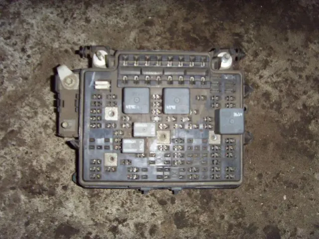 Блок предохранителей для  GM Buick Rendezvous 2001-2007
