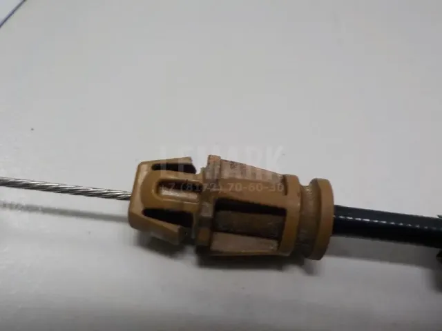 Трос открывания двери