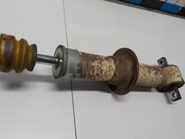 Амортизатор передний