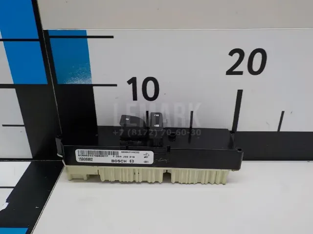 Кнопка стеклоподъемника
