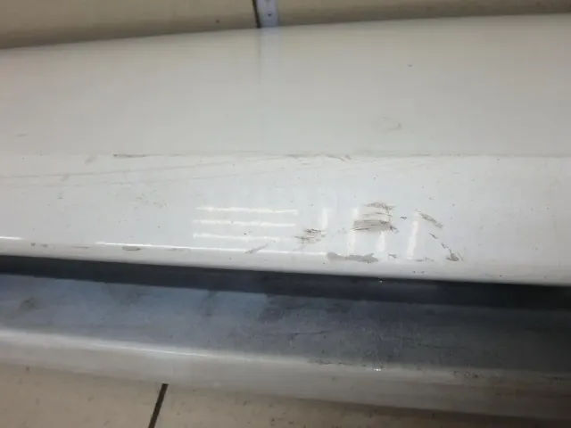 Спойлер (дефлектор) багажника