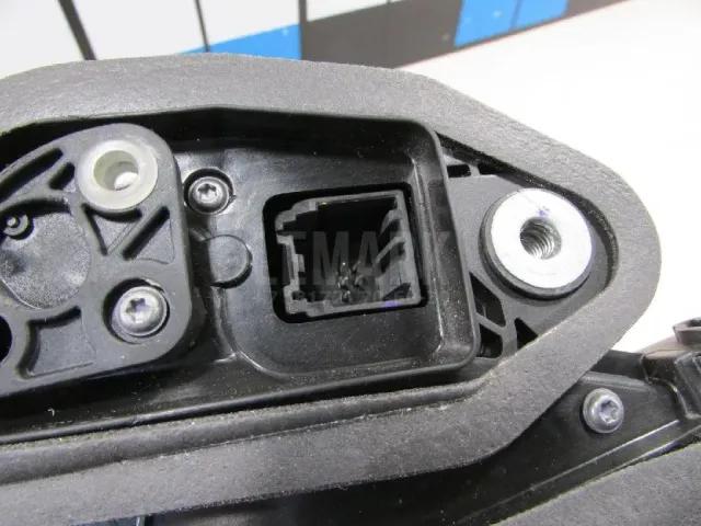 Замок двери передней левой для  BMW X5 E53 2000-2007