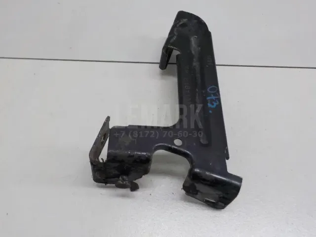 Кронштейн переднего бампера правый для  Changan CS55 2017-2023