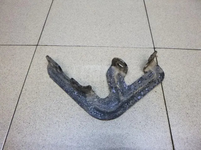 Кронштейн подножки