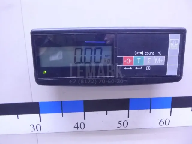 Эмблема на крышку багажника