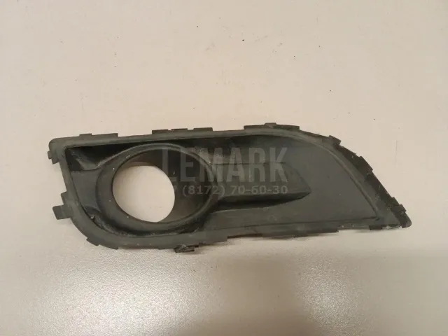 Рамка противотуманной фары левой для  Fiat Uno 1989-1995
