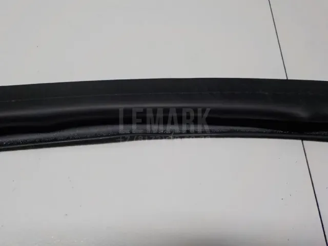 Накладка стекла заднего правого для  Fiat Bravo 2006-2014