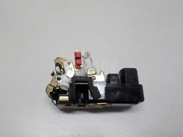 Замок двери задней правой для  Ford Kuga 2008-2012