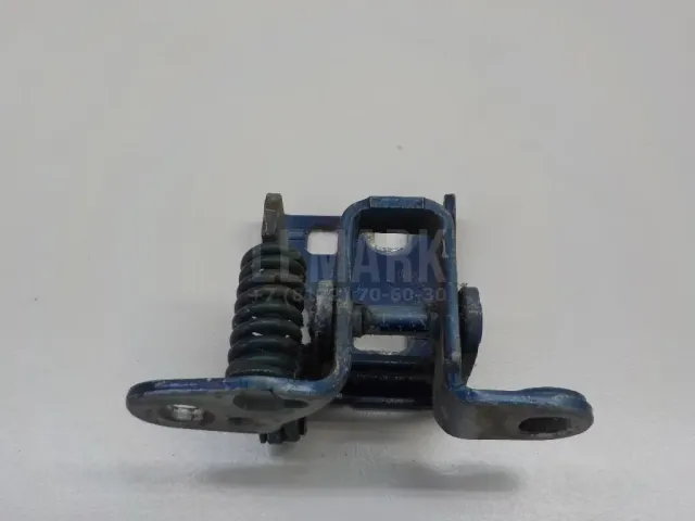 Петля двери передней правой нижняя для  Audi 100 [C4] 1991-1994