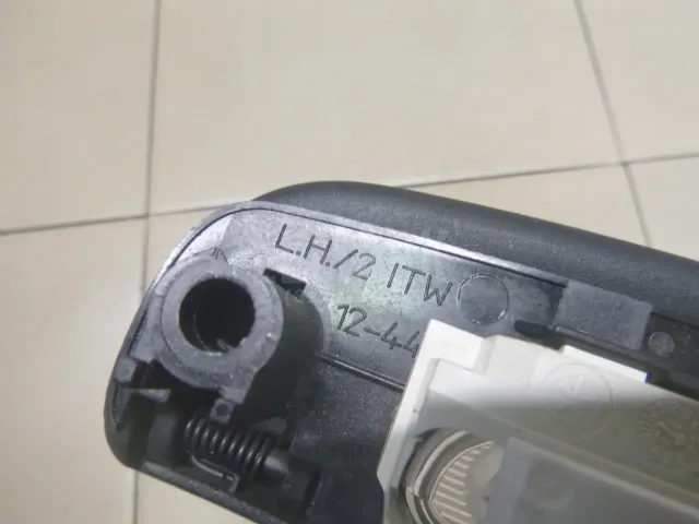Ручка внутренняя потолочная для  Audi A4 [B5] 1994-2001