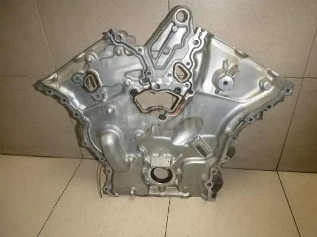 Крышка двигателя передняя для  Dongfeng