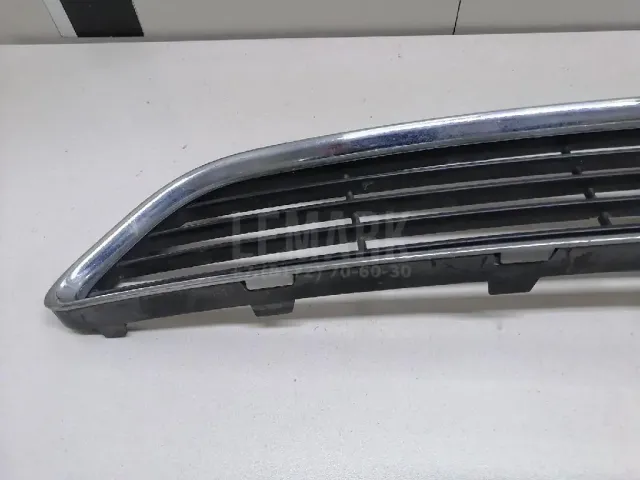 Решетка в бампер центральная для  BMW X2 F39 2018-2023