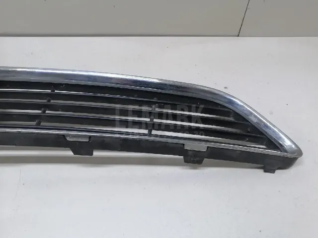 Решетка в бампер центральная для  BMW X2 F39 2018-2023