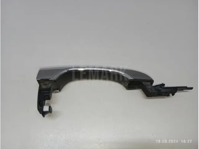 Ручка двери задней наружная для  CASE SV300 2012