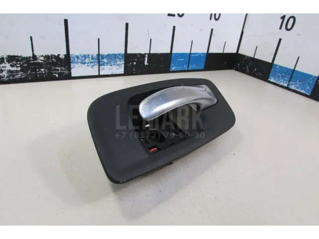 Ручка двери внутренняя левая для  BMW X1 U11 2022