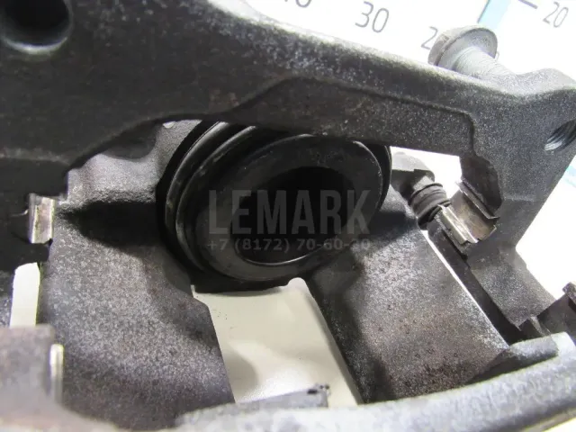 Суппорт тормозной передний для  BMW 7-serie F01/F02 2008-2015